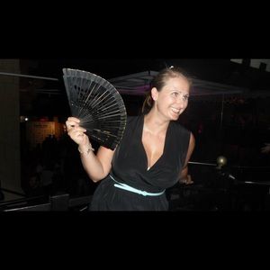 Meet your Posher, Reneta